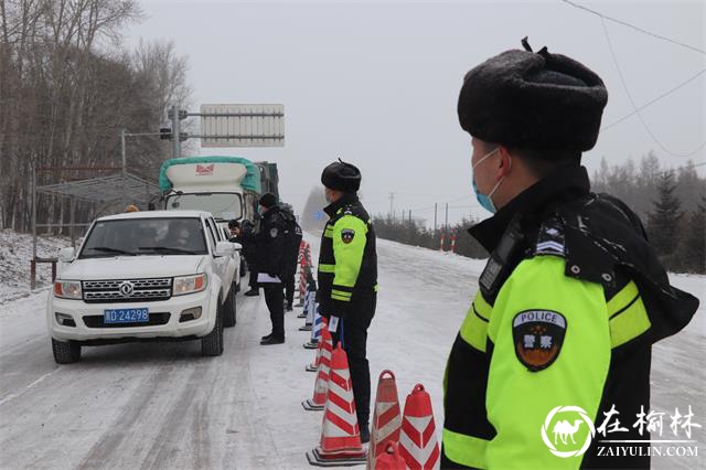 黑龙江省双鸭山市友谊县公安交警大队抗风雪保畅通