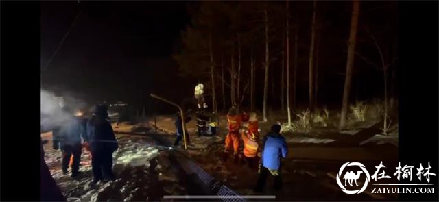 哈尔滨市一滑雪场缆车悬空故障19人全部获救