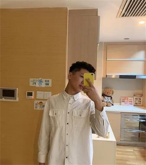 榆林大三小伙上学抢不到票把自己“快递”回学校