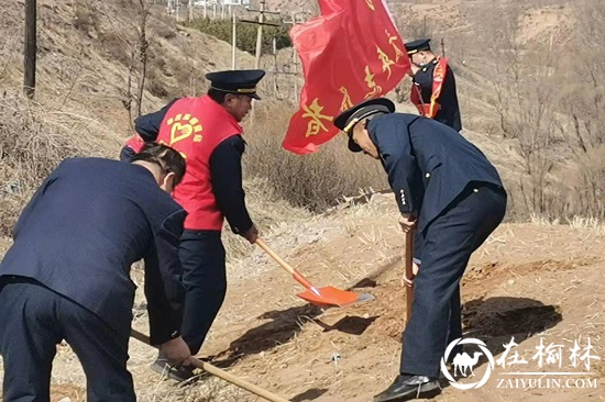 神木市碾房峁治超站党支部积极开展“学雷锋”系列活动