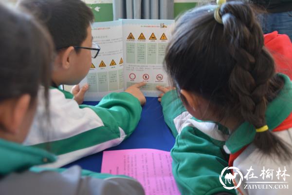 护航开学季，榆林靖边交警蜀黍进校园开讲交通安全第一课