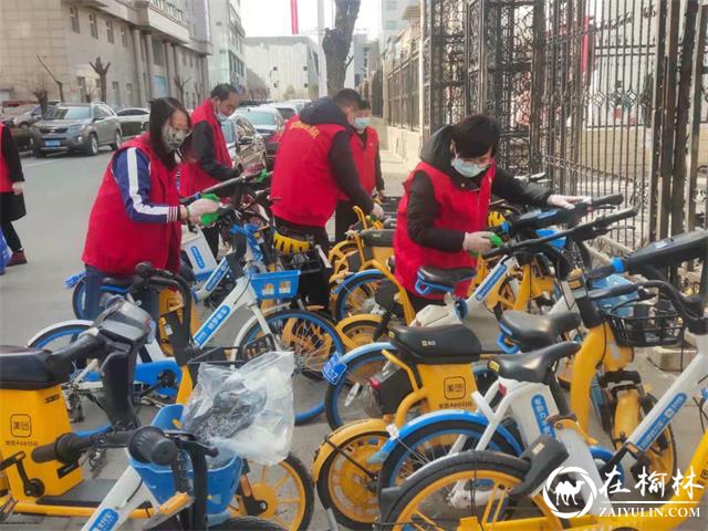 榆阳区明珠路街道办开展3·5学雷锋日志愿服务活动