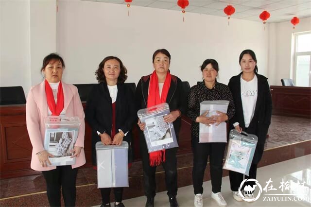 神木市大保当镇高海畔村开展丰富多彩活动庆祝“三八”妇女节