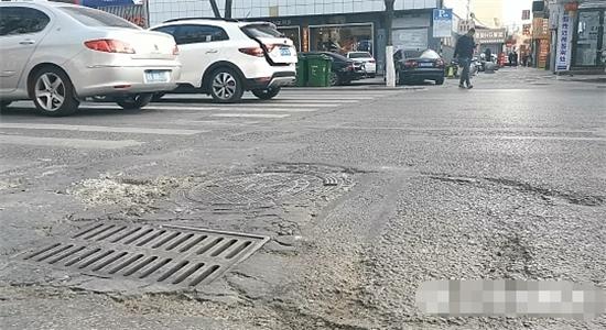 今天起榆林新建路将封闭施工4个多月，市区多条公交线路绕行