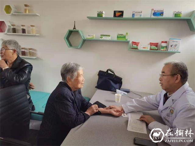 崇文路社区联合榆林市科协开展科普进社区活动