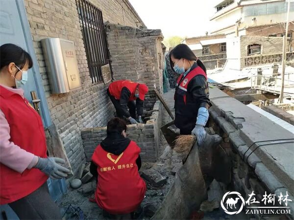 新明楼街道灵秀街社区：整治环境卫生，共建美丽家园