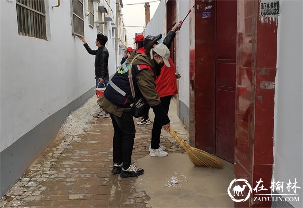 榆阳区望湖路社区响应国卫复审号召，开展环境卫生大整治工作