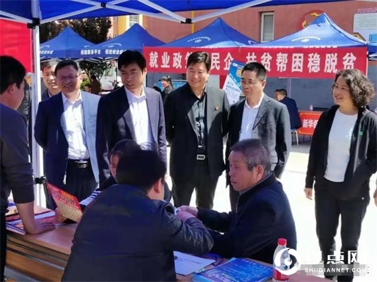 渭南市澄城县在易地搬迁小区举办专场招聘会