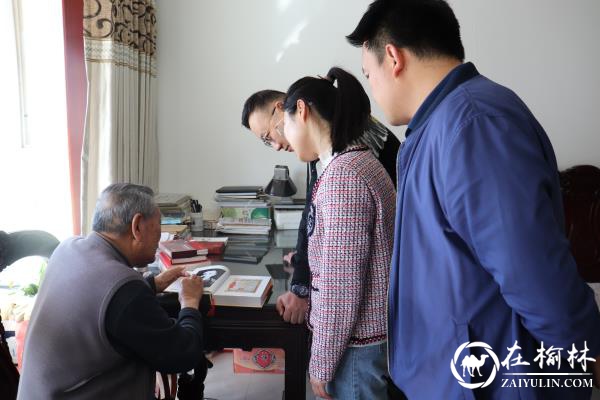 学党史 知党恩 跟党走—— 阳光城社区开展送学上门活动