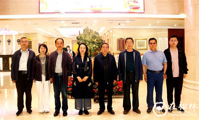 陕西省作协党组书记齐雅丽、贾平凹主席深入府谷县进行采风活动