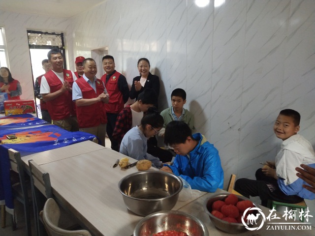 关爱未成年人，榆阳区迎滨路社区端午佳节走进榆林星缘自闭症儿童康复教育中心