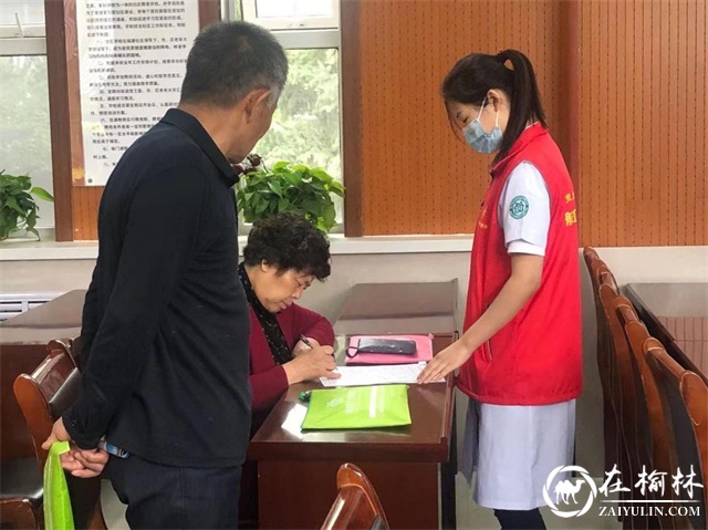 榆阳区沙河办榆康社区开展“家庭医生服务签约”志愿服务活动