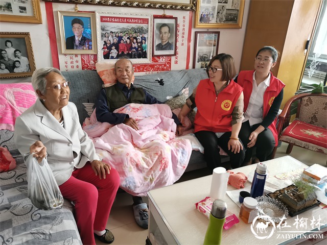 榆阳区驼峰路街道东岳路社区：学党史共庆百年，迎端午艾粽飘香