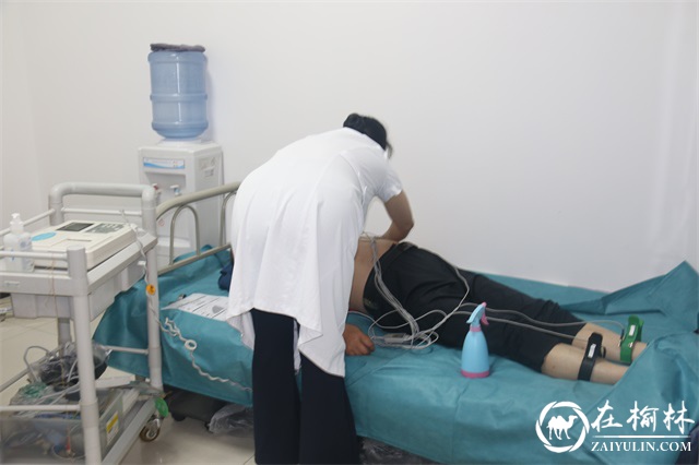 我为群众办实事|榆阳区金榆社区：健康讲座进社区 义诊活动暖人心