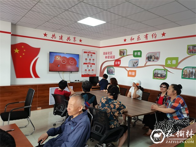 鼓楼街道城隍庙滩社区：做实小区“微治理”，打造党群邻里共享室