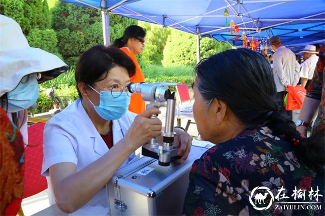 第六届榆林中医药文化节在世纪广场开幕