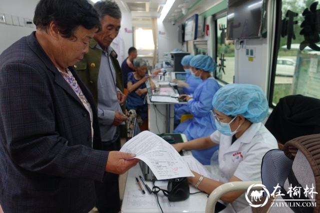 神木市卫生健康局开展新冠疫苗流动接种工作为民服务暖人心