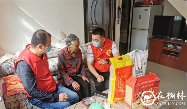 榆阳区鼓楼街道红文昌楼社区：情暖中秋送关爱 携手共建美家园