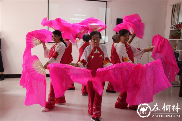 榆阳区鼓楼街道二里半社区：中秋佳节齐团圆，文明城市共创建