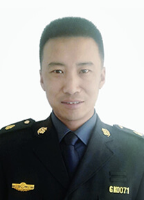 李亚东