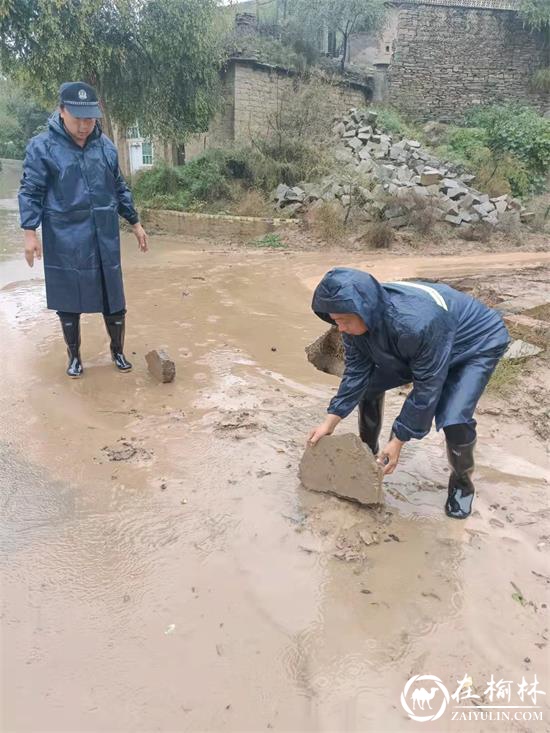 清涧公安：风雨同舟“警”相随，防汛抢险冲在前