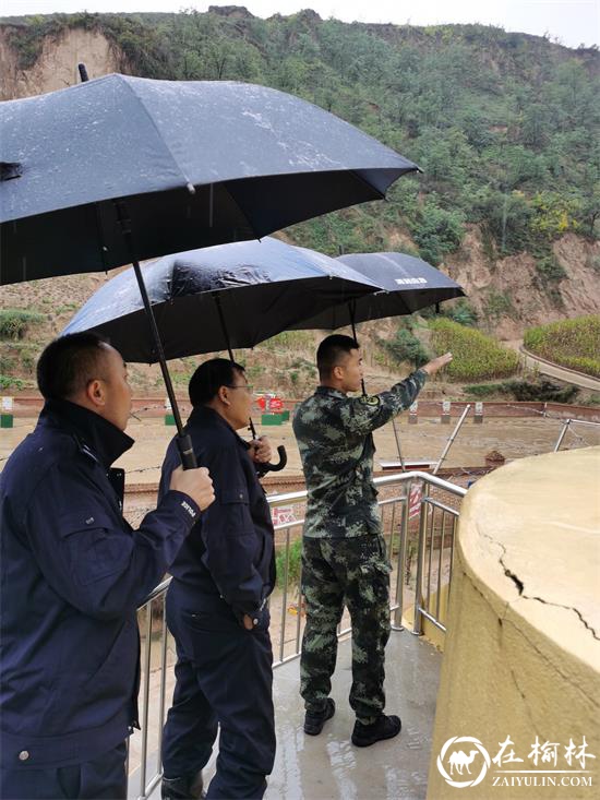 清涧公安：风雨同舟“警”相随，防汛抢险冲在前