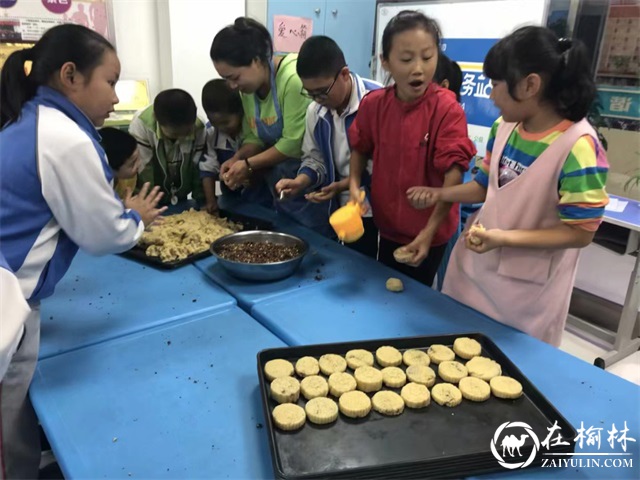 榆阳区鼓楼街道二里半社区：关心下一代 我们任重而道远