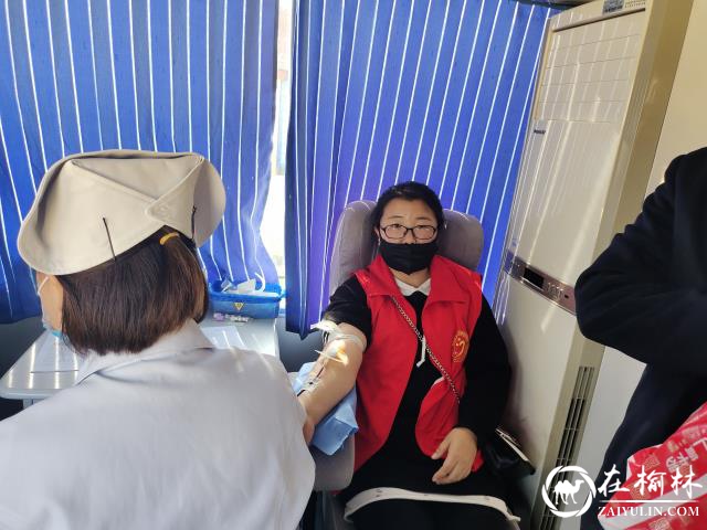 榆阳区金沙路街道福利路社区开展无偿献血活动