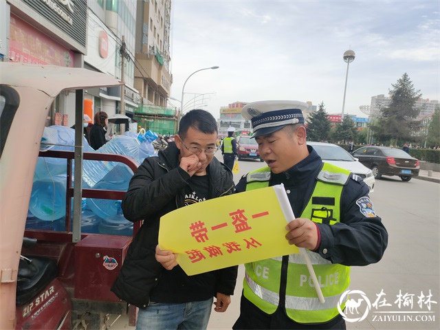 靖边交警常态化整治摩托车、电动车不戴安全头盔违法行为