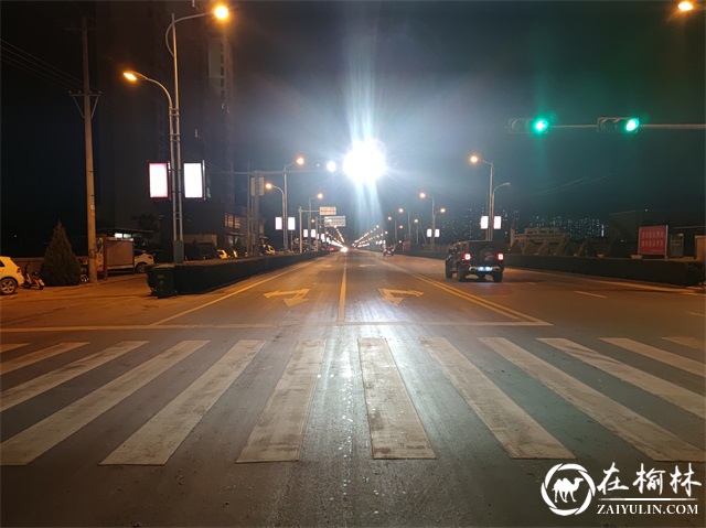 米脂：太阳照在无定河上