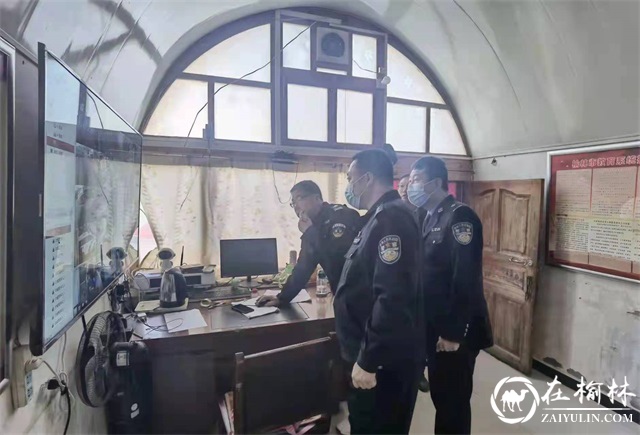 清涧县公安局治安大队开展校园安全检查