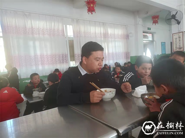 子洲县马岔镇中心小学校长王康：敢立潮头的行船人