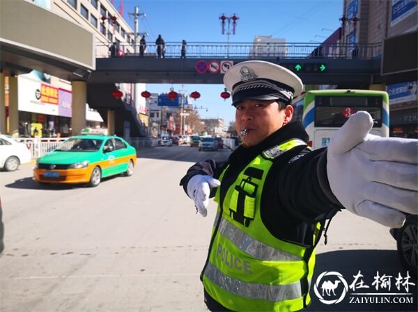 开学季，靖边交警护学行动温暖上线