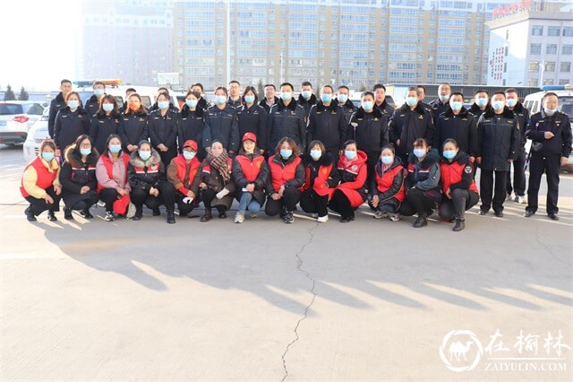 榆阳区雨润路社区联合市综合执法局第二支队开展“洗脸净面工程”