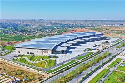 陕建九建集团承建榆林市会展中心。