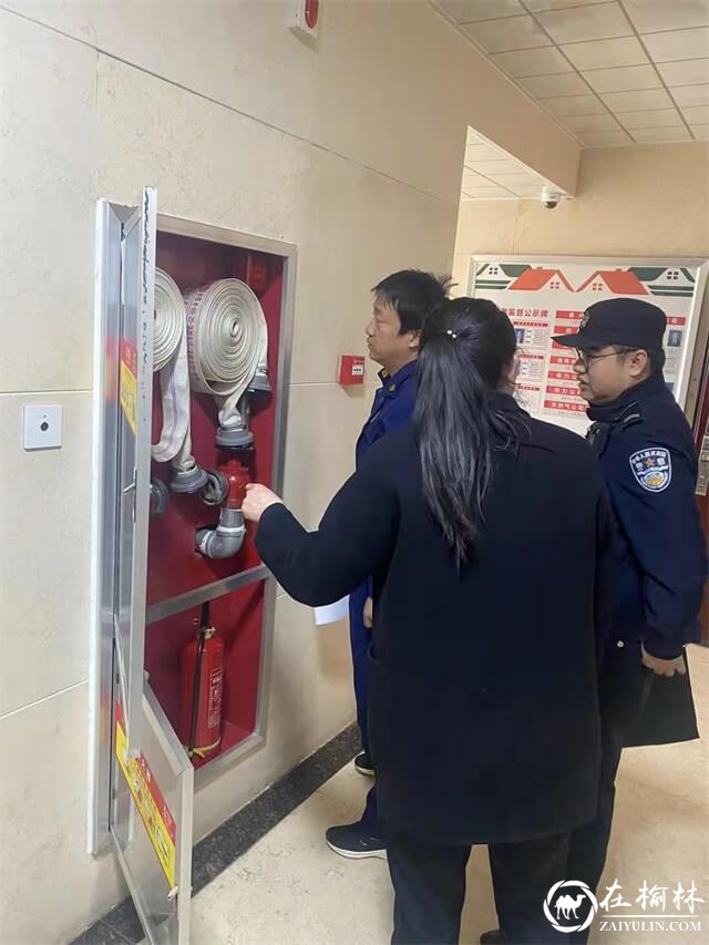 沙河路街道兴达路社区联合警务室共同开展春季消防安全大排查