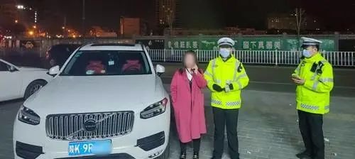 神木交警大队查获一起驾驶员醉酒挪车违法行为