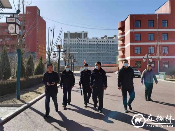 靖边公安新庄派出所组织民警进行校园安全大检查