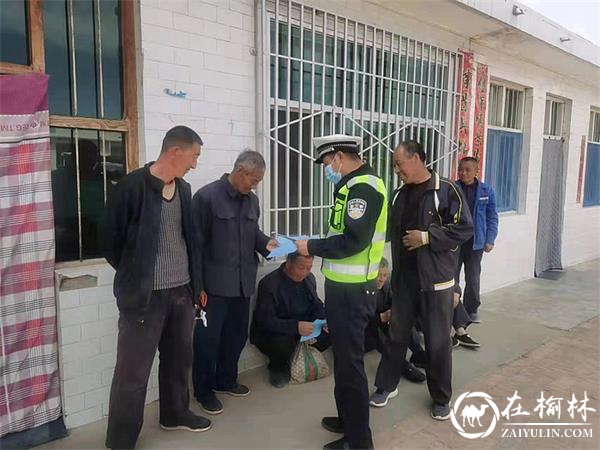 靖边县高家沟便民中心联合交警队开展交通安全宣传教育活动