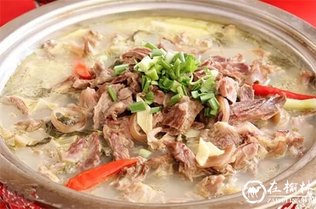 陕北人吃酸菜的最高境界：羊肉烩酸菜