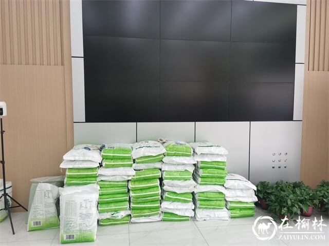 生活需要加“碘”盐 ——明珠路街道裕华路社区扎实开展碘盐发放工作