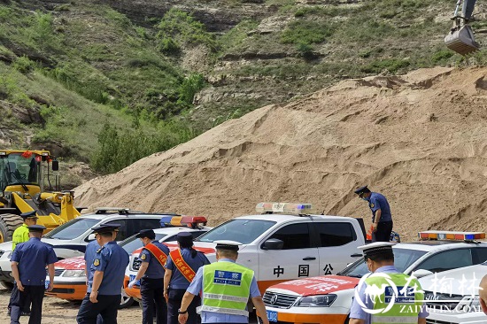 榆林市古城滩治超站多形式开展2022年“路政宣传月”活动