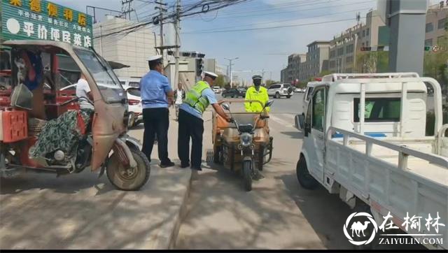 靖边交警大队铁腕治理龙山路交通秩序“顽疾”