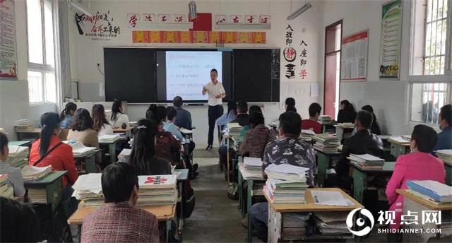 汉中市西乡县沙河镇初级中学召开夏季家长会