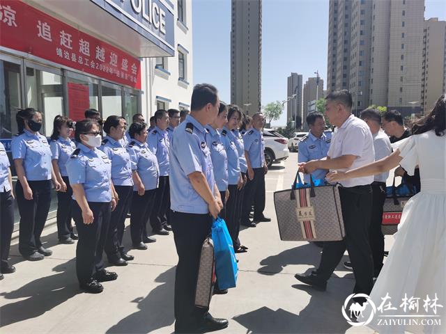 炎炎夏日 情系公安——靖边县总工会看望慰问东郊派出所民辅警