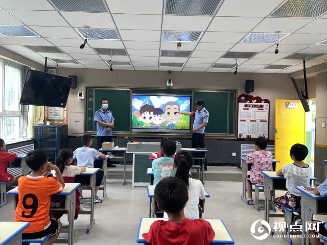 甘泉北站派出所:宣讲铁路安全知识 保障暑期线路平安