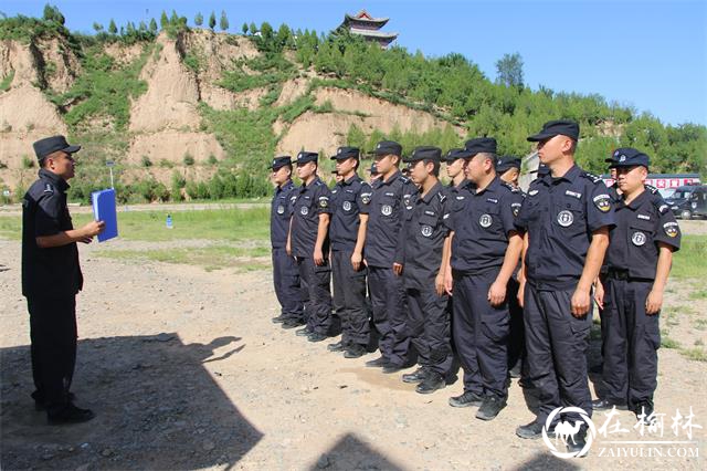 绥德公安巡特警大队开展实弹射击训练