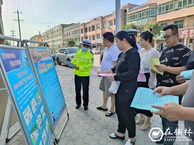 靖边交警持续开展“一盔一带”交通违法整治 筑牢夏季安全防线