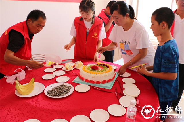 榆阳区鱼河镇举办“情暖夕阳 爱在七夕”主题活动