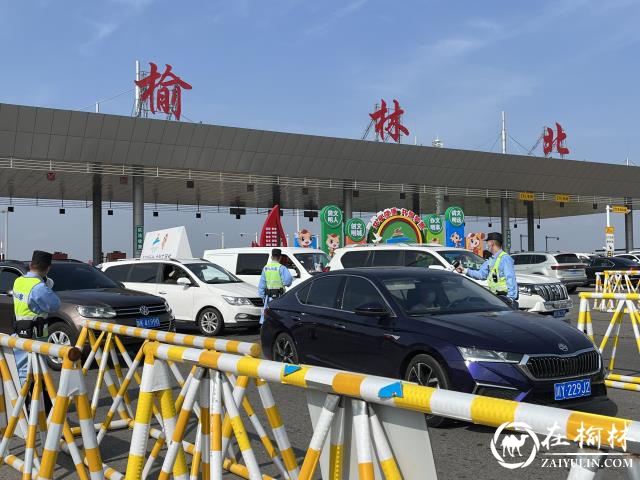 公安榆阳分局巡特警大队无惧“烤”验，烈日下最美“警”色